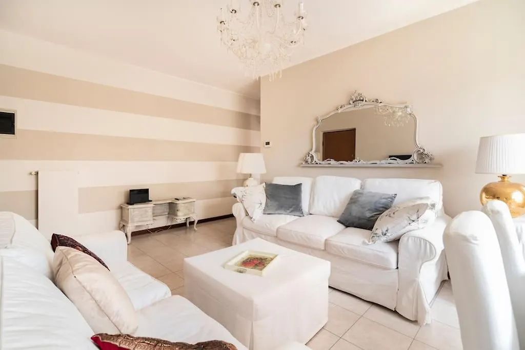 Fiorenza House Luisago Apartment