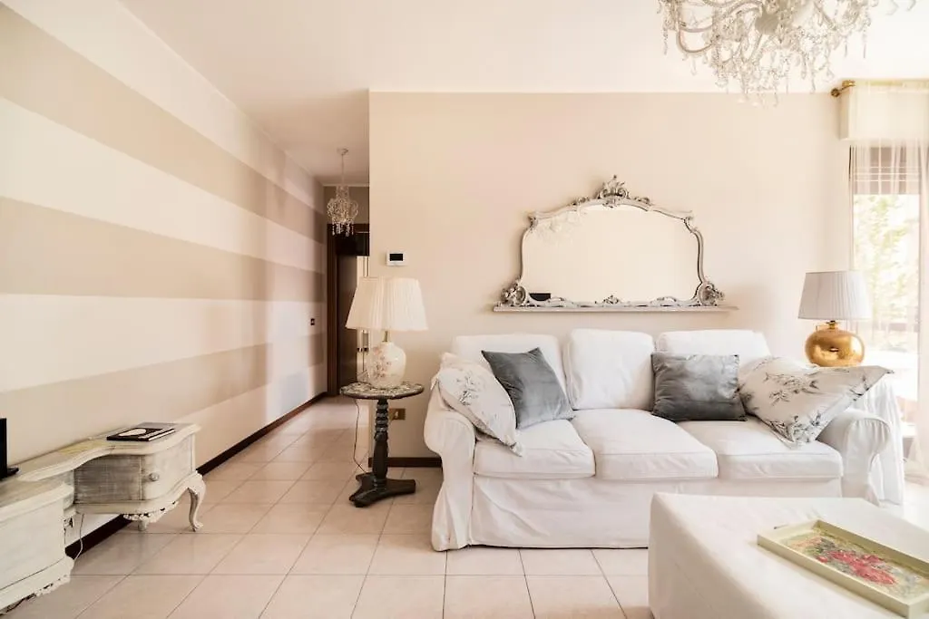 Fiorenza House Luisago Apartment