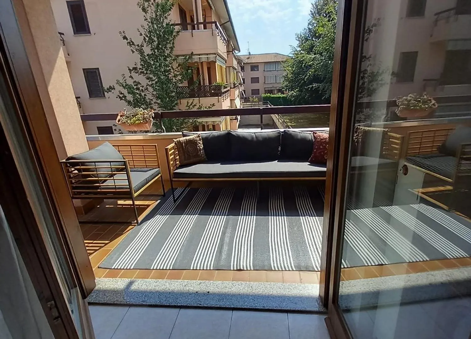 Fiorenza House Luisago 0*,