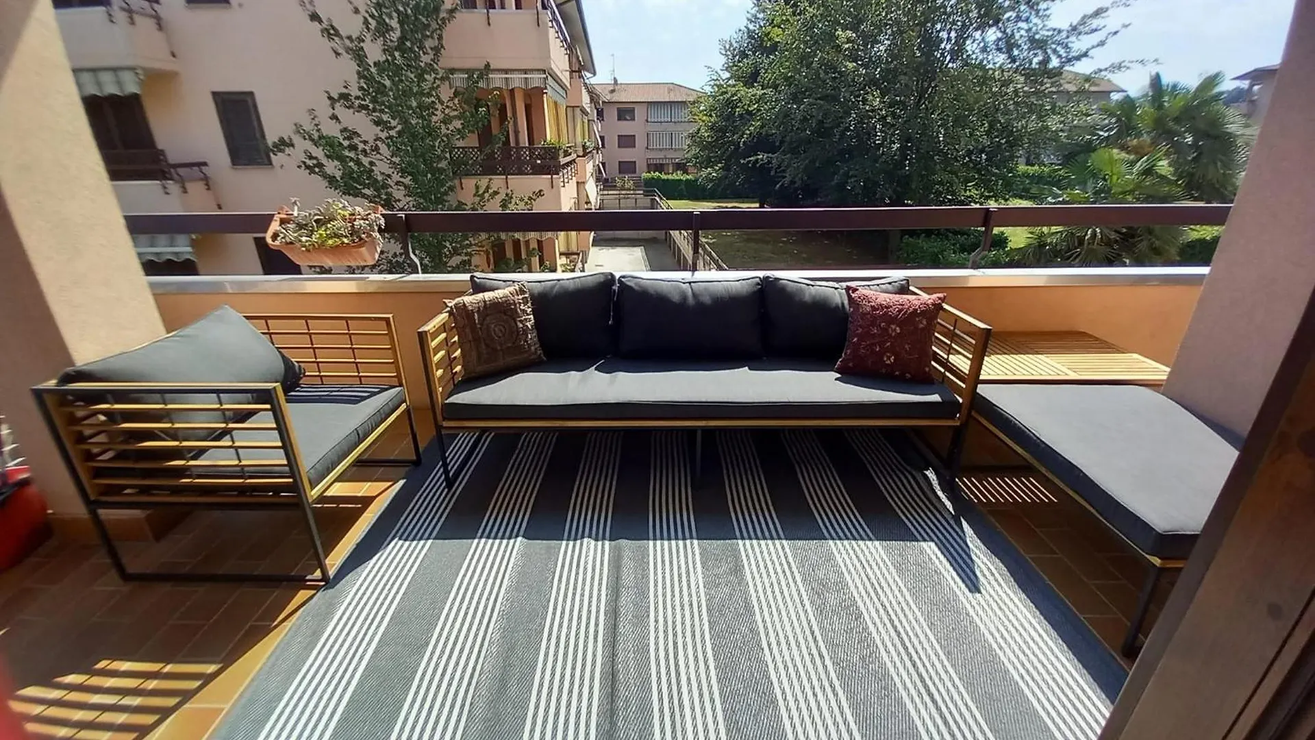 Fiorenza House Luisago