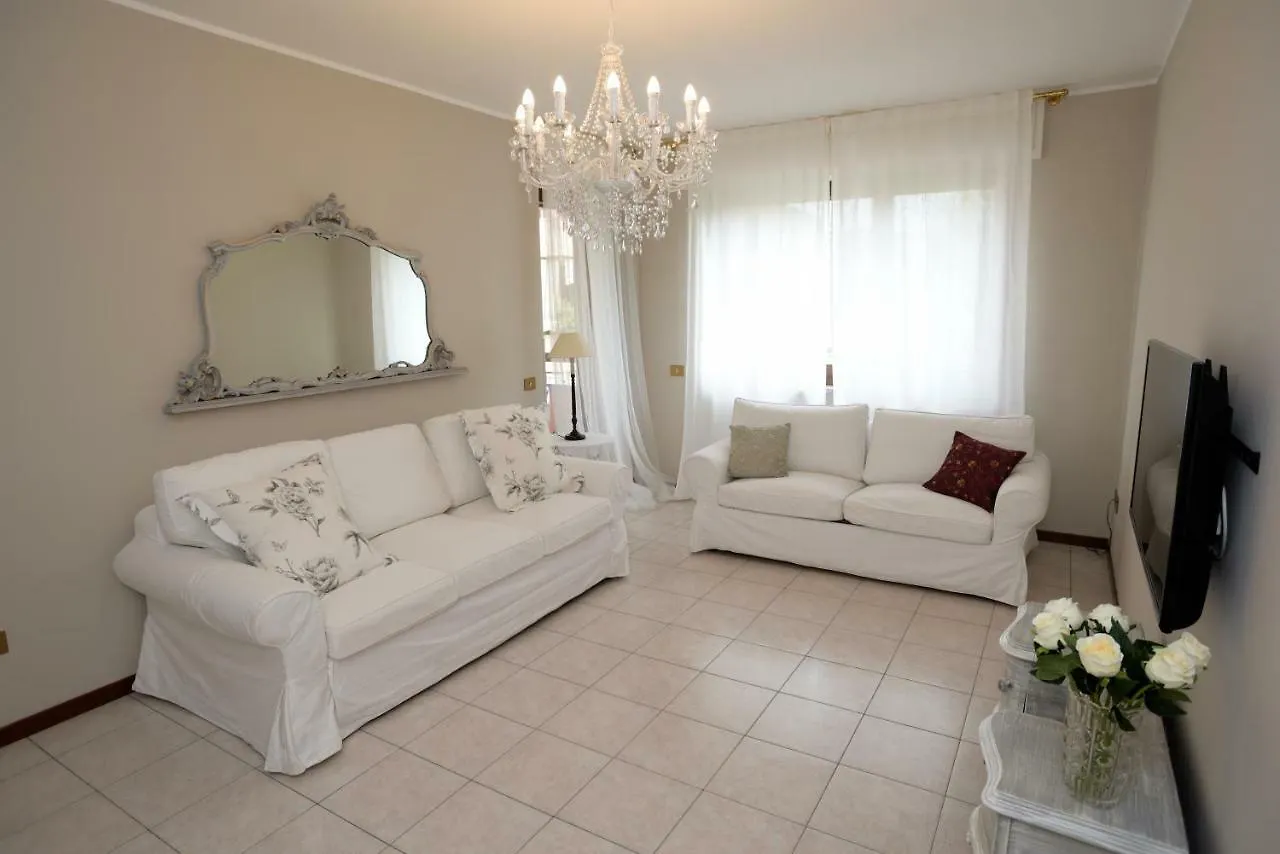 Fiorenza House Luisago Apartment