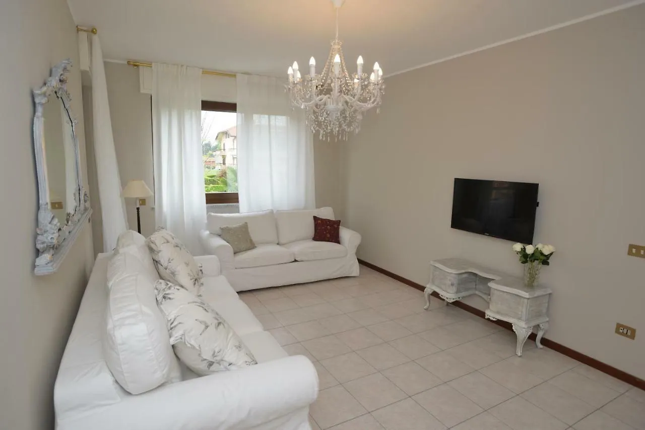 Fiorenza House Luisago 0*,  Italien