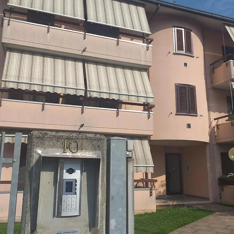 Fiorenza House Luisago 0*,