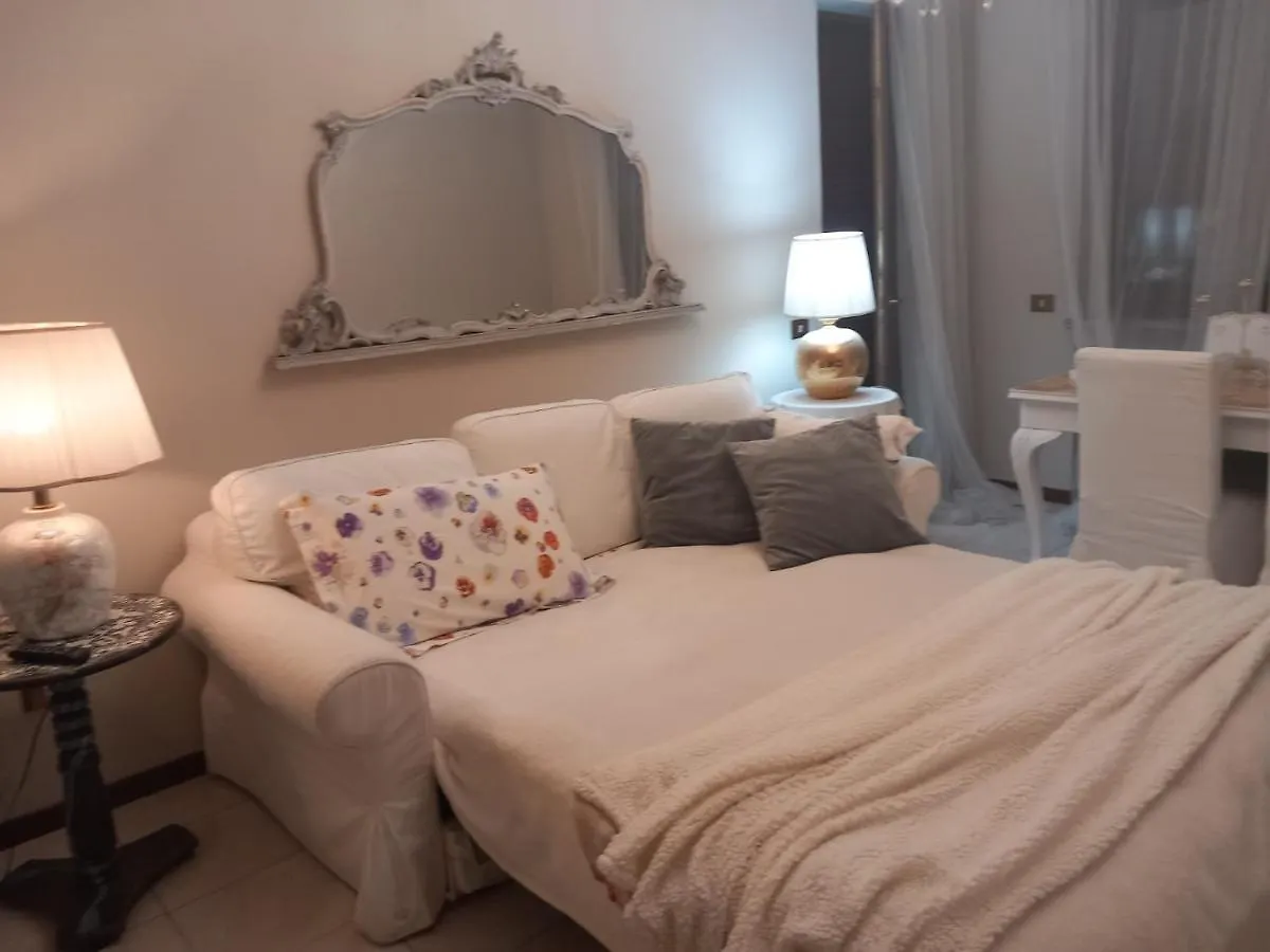 Fiorenza House Luisago Apartment