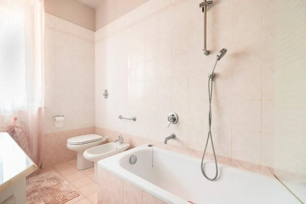 Apartment Fiorenza House Luisago