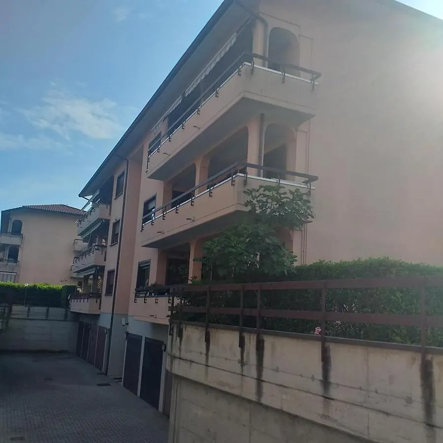 Apartment Fiorenza House Luisago